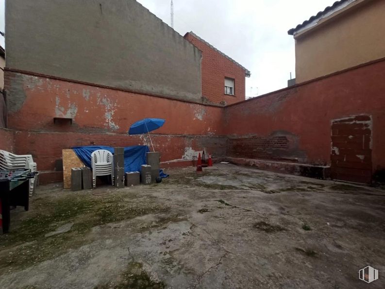 Suelo en venta en Centro urbano, Moraleja de Enmedio, Madrid, 28950 con silla, propiedad, cielo, superficie de la carretera, asfalto, albañilería, edificio, lote de terreno, ladrillo y pared alrededor