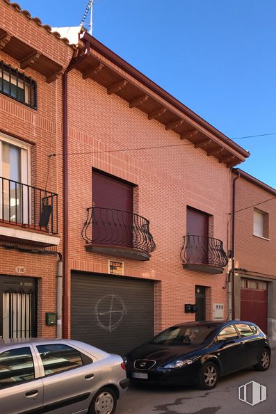 Local en alquiler en Calle Paloma, 14, Ajalvir, Madrid, 28864 con coche, ventana, neumático, luz de estacionamiento automotriz, rueda, vehículo terrestre, cielo, vehículo, edificio y propiedad alrededor