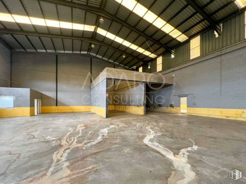 Industrial for sale & for rent at Zona industrial, Valdemoro, Madrid, 28343 with wood, building, house, hall, flooring, ceiling, composite material, building material, concrete and sport venue around