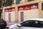 Retail for sale & for rent at Calle De La Pila, 3, Parla, Madrid, 28980 with car, window, door, building, land vehicle, vehicle, property, motor vehicle, hood and automotive lighting around