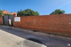 Land for sale at Calle Espía, Villarejo de Salvanés, Madrid, 28590 with sky, brickwork, brick, asphalt, tree, plant, road surface, building material, composite material and facade around