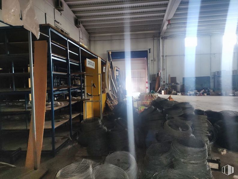 Industrial for sale at Polígono industrial Villacañas, Villacañas, Toledo, 45860 with automotive tire, tire, wood, floor, flooring, gas, automotive design, engineering, tread and machine around