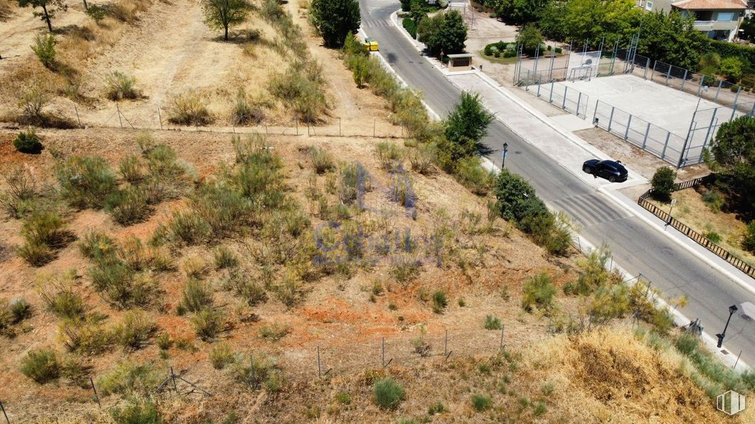 Suelo en venta en Calle Valde Hondillo, Cabanillas del Campo, Guadalajara, 19171 con planta, comunidad vegetal, vehículo, luz de la calle, pendiente, lote de terreno, árbol, superficie de la carretera, asfalto y coche alrededor