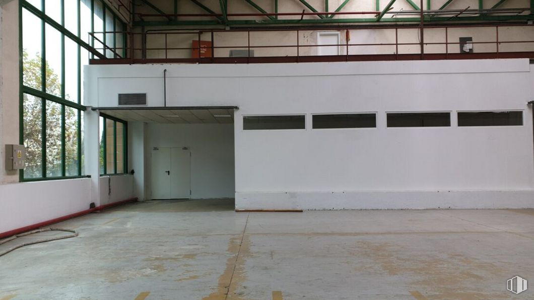 Nave en venta en Zona Industrial Getafe, Getafe, Madrid, 28906 con ventana, propiedad, madera, edificio, arquitectura, hall, suelo, suelos, accesorio y material compuesto alrededor