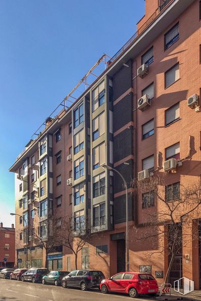 Local en venta en Calle María Callas, 6, Villaverde, Madrid, 28021 con coche, edificio, rueda, neumático, cielo, ventana, vehículo, bloque de pisos, diseño urbano y condominio alrededor