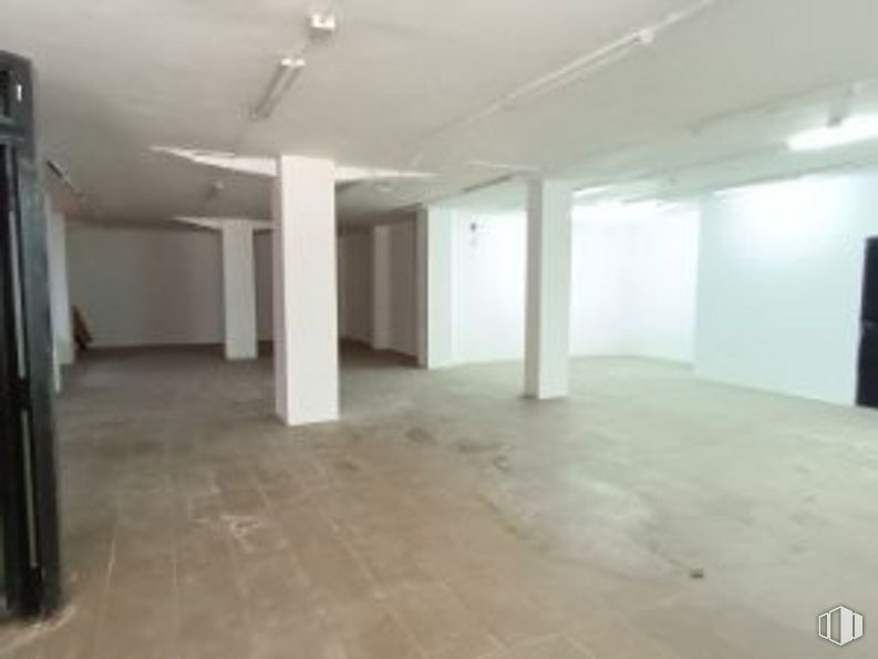 Retail for sale & for rent at Calle Lope de Vega, 47, Getafe, Madrid, 28904 with home appliance, fixture, hall, flooring, floor, ceiling, glass, composite material, building and building material around