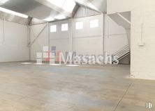 Nave en alquiler en Zona industrial Guadalix, San Agustín del Guadalix, Madrid, 28750 con propiedad, edificio, madera, hall, suelo, suelos, sombra, material compuesto, accesorio y techo alrededor