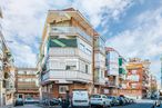 Industrial for rent at Calle Vereda del Carmen, Ciudad Lineal, Madrid, 28017 with car, van, building, window, residential area, apartment, neighbourhood, urban area, facade and architecture around