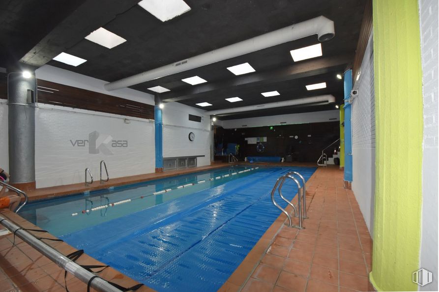 Local en venta en Calle San Isidro, 14, Majadahonda, Madrid, 28220 con agua, piscina, pabellón, edificio, suelos, suelo, ocio, juegos y deportes de interior, casa y ocio alrededor