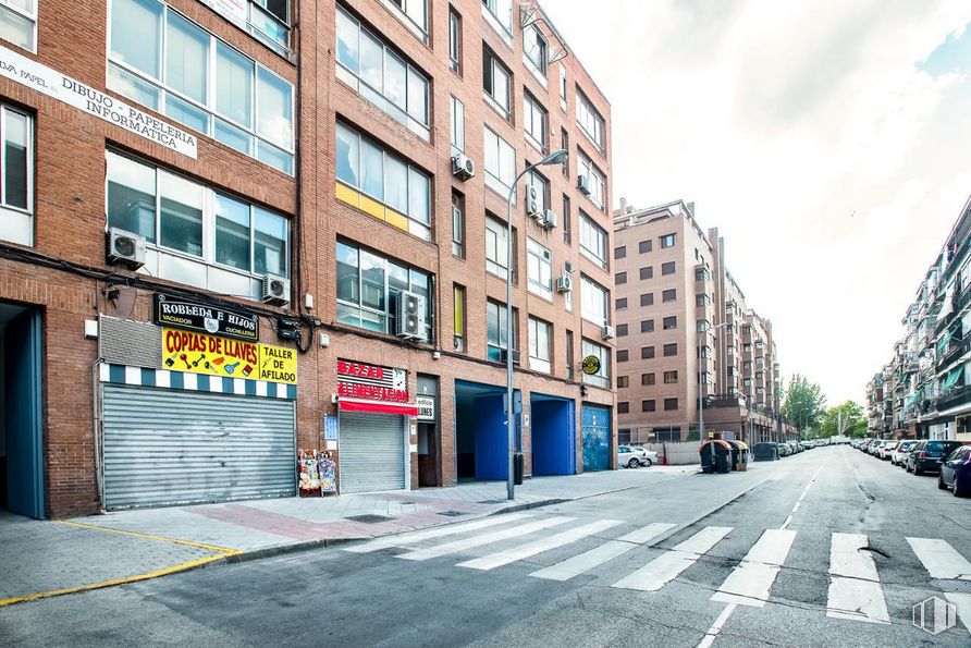 Oficina en venta en Calle Lenguas, 16, Villaverde, Madrid, 28021 con edificio, ventana, nube, diseño urbano, superficie de la carretera, cielo, condominio, fachada, edificio comercial y camino alrededor