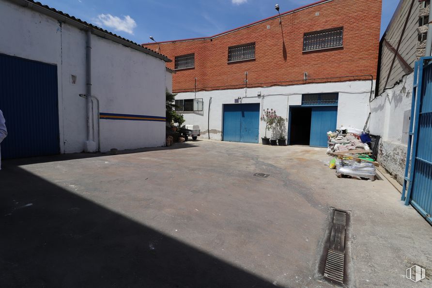 Local en venta en Avenida Fuenlabrada, 92, Humanes de Madrid, Madrid, 28970 con ventana, casa, cielo, nube, asfalto, superficie de carretera, lote de tierra, carretera, ciudad y gas alrededor