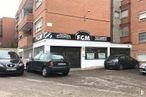 Retail for sale & for rent at Avenida Constitución, Mejorada del Campo, Madrid, 28840 with car, window, building, automotive parking light, wheel, tire, land vehicle, vehicle, automotive lighting and motor vehicle around