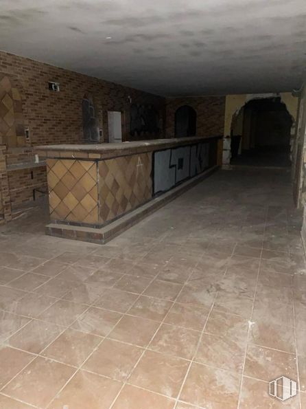 Retail for sale at Avenida Playa de Escalona, Escalona, Toledo, 45910 with tile flooring, floor, house, flooring, wood, ceiling, concrete, building material, hardwood and brick around