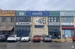 Industrial for rent at Calle Islas Cíes, 2, Humanes de Madrid, Madrid, 28970 with car, automotive exterior, automotive lighting, automotive parking light, automotive tire, family car, automotive wheel system, commercial building, retail and luxury vehicle around