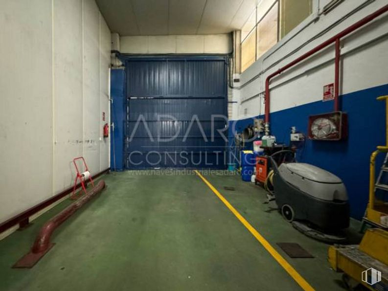 Nave en alquiler y venta en Polígono industrial Urtinsa, Leganés, Madrid, 28917 con asfalto, edificio, suelos, gas, máquina, aparcamiento, ocio, ingeniería, casa y vehículo de motor alrededor