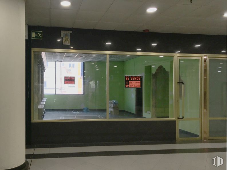 Local en alquiler y venta en Avenida del Dos de Mayo, 27, Móstoles, Madrid, 28934 con accesorio, puerta, edificio, suelo, material compuesto, vidrio, gas, techo, aluminio y máquina alrededor