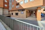 Retail for sale at Calle Antonio Buero Vallejo, 17, Guadalajara, 19004 with window, property, building, road surface, architecture, wood, urban design, asphalt, neighbourhood and brick around