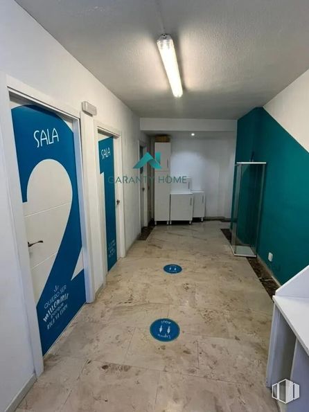 Oficina en alquiler en Zona centro, Valdemoro, Madrid, 28340 con alumbrado, edificio, suelos, suelo, accesorio, puerta, gas, techo, casa y máquina alrededor