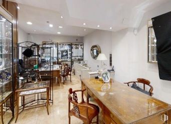 Local en venta en Avenida Reina Victoria, Chamberí, Madrid, 28003 con silla, encimera, mueble, mesa, propiedad, edificio, diseño de interiores, madera, suelo y piso alrededor