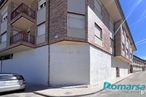 Retail for sale at Calle Sancho Dávila, Sotillo de la Adrada, Ávila, 05420 with car, window, house, building, vehicle, urban design, wood, residential area, material property and facade around