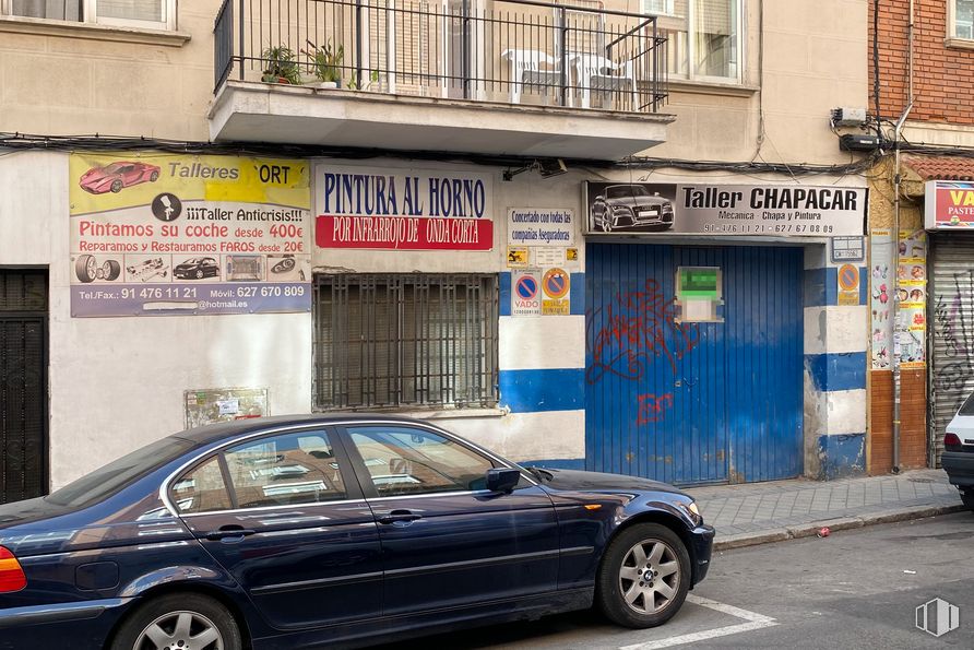 Local en venta en Calle Amor Hermoso, 7, Usera, Madrid, 28026 con rueda, coche, luz de estacionamiento automotriz, neumático, vehículo terrestre, vehículo, ventana, luz de posición lateral automotriz, edificio y vehículo de motor alrededor