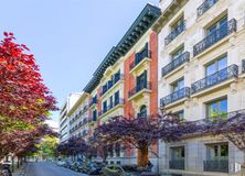 Oficina en venta en Calle Villanueva, Salamanca, Madrid, 28001 con ventana, edificio, coche, cielo, durante el día, planta, rueda, infraestructura, diseño urbano y superficie de la carretera alrededor