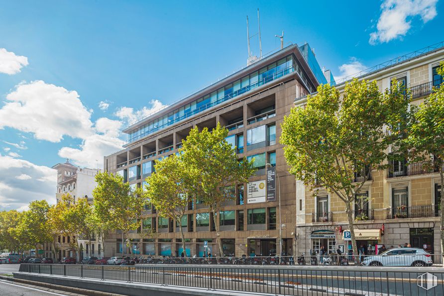 Oficina en alquiler en Calle Alfonso XII, 62, Retiro, Madrid, 28014 con coche, edificio, nube, cielo, día, propiedad, ventana, árbol, bloque de torre y diseño urbano alrededor