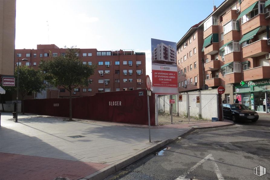 Land for sale at Calle Apostol Santiago, 4, Valdemoro, Madrid, 28342 with building, window, urban area, city, residential area, neighbourhood, town, apartment, facade and architecture around