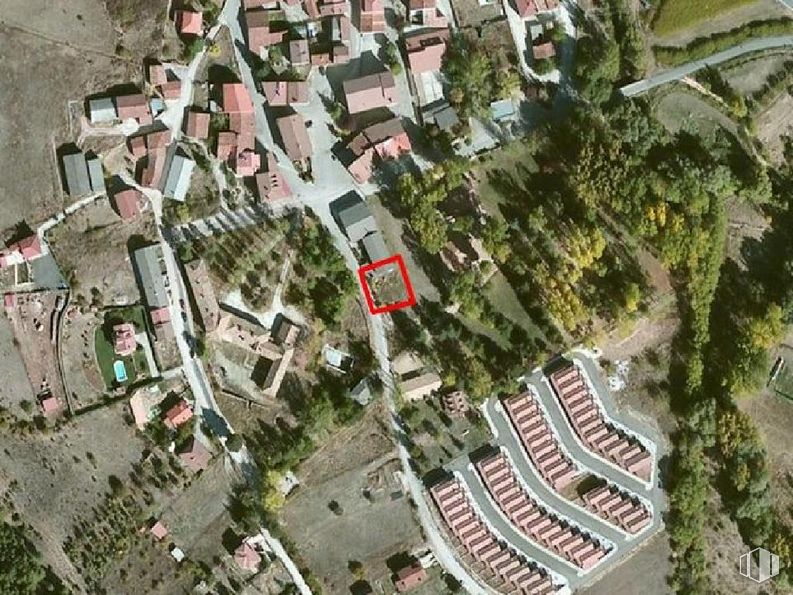 Land for sale at Calle Molino, 1, Tragacete, Cuenca, 16150 with building, property, land lot, urban design, tree, neighbourhood, thoroughfare, residential area, community and landscape around