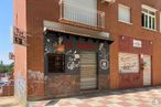 Retail for sale at Paseo Gala, 2, Illescas, Toledo, 45200 with window, door, building, wood, brickwork, brick, building material, font, fixture and house around