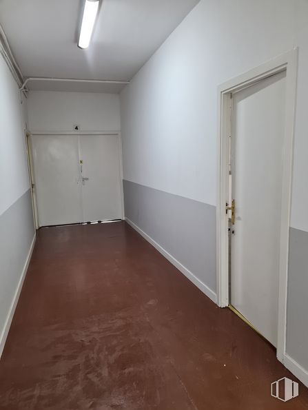 Oficina en alquiler en Calle Fábricas, 3, Alcorcón, Madrid, 28923 con armario, edificio, madera, accesorio, resolver, casa, suelo, piso, tinte para madera, madera dura y mediante alrededor