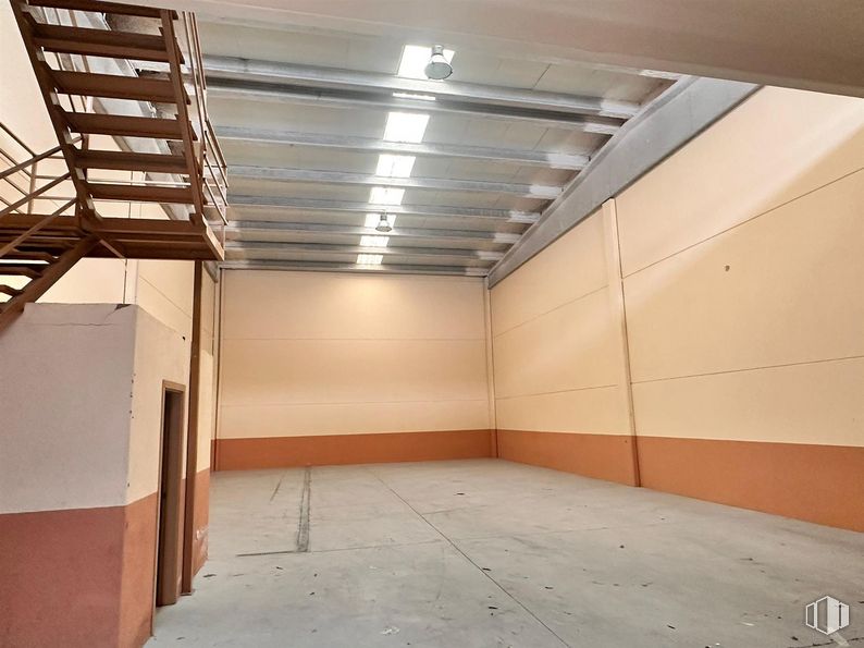 Nave en venta en Polígono Camporroso , Ciempozuelos, Madrid, 28350 con madera, hall, sombra, suelo, suelos, madera dura, haz, edificio, techo y tinte para madera alrededor