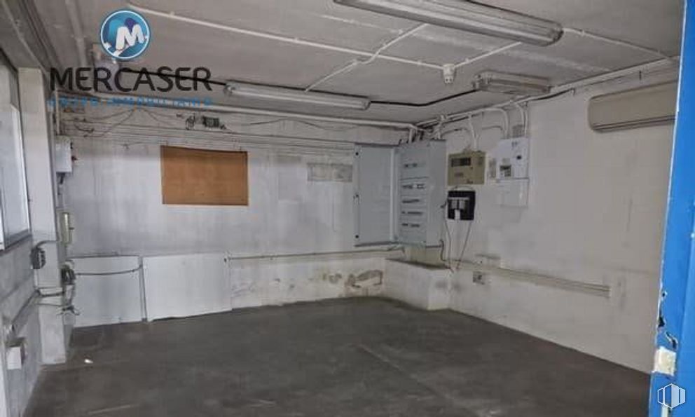 Nave en alquiler y venta en Calle Ramón y Cajal, Daganzo de Arriba, Madrid, 28814 con suelos, gas, techo, edificio, casa, máquina, suministro eléctrico, ingeniería, evento y cableado eléctrico alrededor