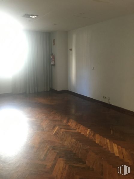 Oficina en alquiler en Calle Orense, Tetuán, Madrid, 28020 con marrón, propiedad, madera, suelo, piso, casa, edificio, tinte para madera, madera dura y tintes y matices alrededor