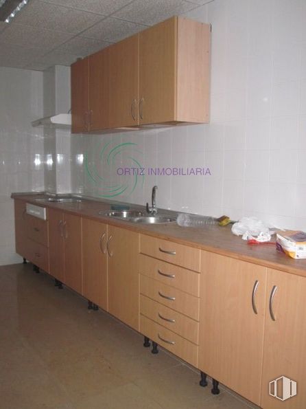 Industrial for sale at Carretera Valencia, Cuenca, 16004 with cupboard, cabinetry, sink, tap, countertop, property, furniture, building, plumbing fixture and kitchen around