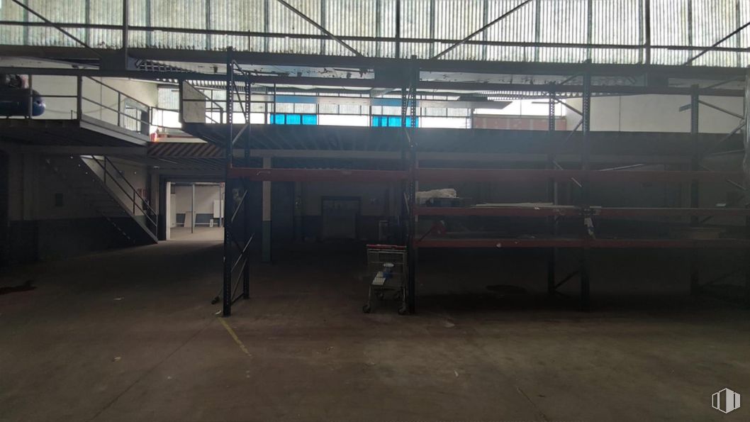 Industrial for rent at Calle Hierro, Torrejón de Ardoz, Madrid, 28850 with ceiling, hall, daylighting, building material, beam and steel around