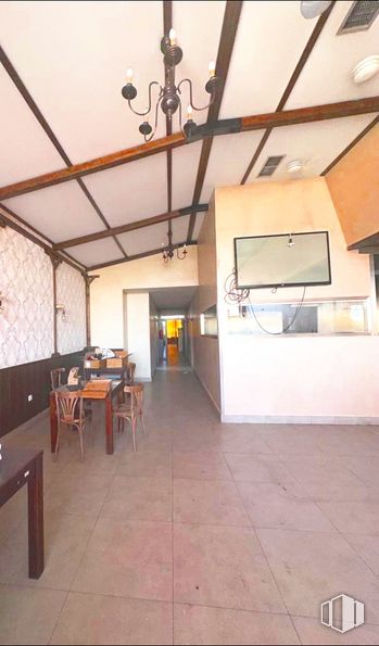 Retail for rent at Avenida Madrid, Arganda del Rey, Madrid, 28500 with lighting, chair, kitchen & dining room table, wood, interior design, table, architecture, hall, flooring and floor around