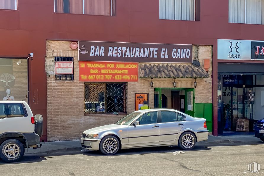 Nave en alquiler en Calle León, 21, Fuenlabrada, Madrid, 28947 con rueda, neumático, coche, luz de estacionamiento automotriz, vehículo, ventana, edificio, vehículo de motor, luz indicadora lateral automotriz y iluminación automotriz alrededor