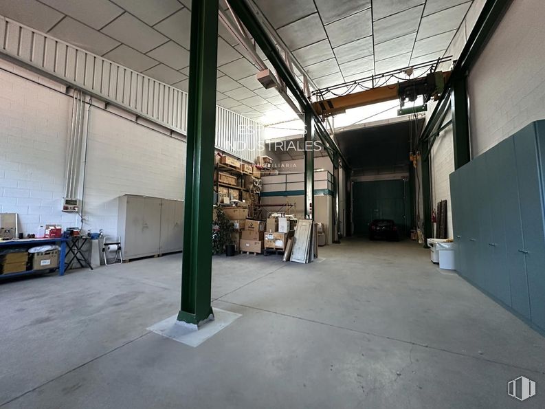 Nave en alquiler en Calle Cabo Finisterre, 36, Arganda del Rey, Madrid, 28500 con accesorio, hall, suelos, techo, casa, ingeniería, madera, haz, metal y máquina alrededor