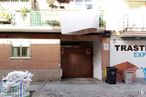 Nave en venta en Calle Valentín San Narciso, Puente de Vallecas, Madrid, 28018 con puerta, contenedor de basura, productos envasados, edificio, ventana, contención de residuos, barrio, madera, casa y asfalto alrededor