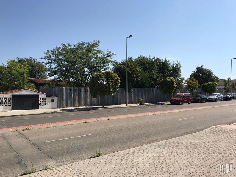 Suelo en venta en Zona industrial Arganda, Arganda del Rey, Madrid, 28500 con cielo, luz de la calle, coche, superficie de la carretera, edificio, asfalto, árbol, terreno, planta y tar alrededor