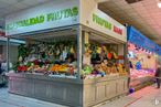 Local en alquiler en Calle San Patricio, 1, Carabanchel, Madrid, 28019 con persona, alimentos naturales, edificio, vendiendo, comida integral, venta minorista, comercio, comida precocinada, mercado y cliente alrededor