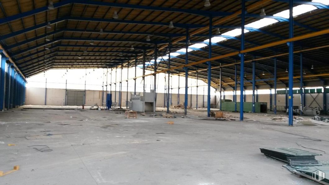 Nave en venta en Polígono Industrial, Almonacid de Zorita, Guadalajara, 19118 con hall, edificio, suelo, haz, madera, material compuesto, sombra, casa, material de construcción y suelos alrededor