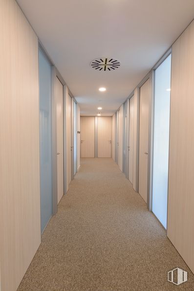 Oficina en alquiler en Calle Serrano, 240, Chamartín, Madrid, 28016 con mediante, accesorio, madera, edificio, encendiendo, diseño de interiores, piso, suelo, entrada y inicio por alrededor