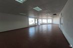 Retail for sale & for rent at Carretera Circunvalacion, Quintanar de la Orden, Toledo, 45800 with window, light fixture, fixture, building, lighting, hall, flooring, floor, wood and glass around