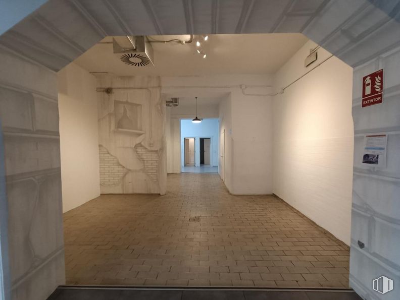 Local en venta en Calle Londres, Salamanca, Madrid, 28028 con madera, accesorio, hall, interiorismo, suelo, edificio, suelos, puerta, casa y simetría alrededor