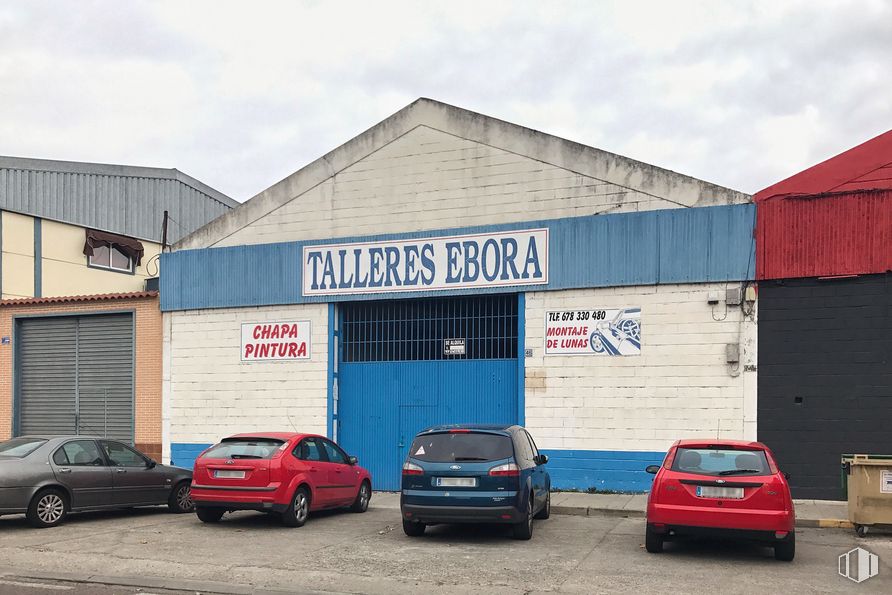 Nave en alquiler en Calle Calera, 46, Talavera de la Reina, Toledo, 45600 con coche, edificio, rueda, luz de estacionamiento automotriz, neumático, cielo, vehículo, vehículo motorizado, neumático automotriz y iluminación automotriz alrededor