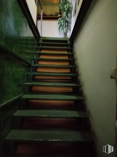 Industrial for sale at Calle Polígono Industrial, Las Ventas de Retamosa, Toledo, 45183 with houseplant, stairs, wood, fixture, flooring, tints and shades, symmetry, composite material, hardwood and parallel around