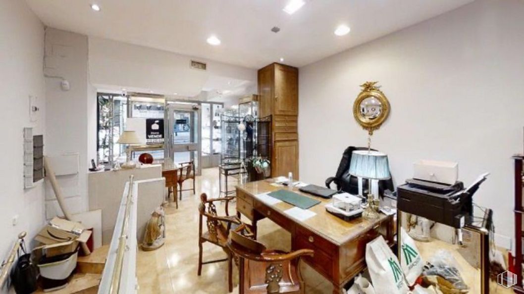 Local en venta en Avenida Reina Victoria, Chamberí, Madrid, 28003 con alumbrado, silla, mesa, mueble, propiedad, marco, sofá, edificio, madera y diseño de interiores alrededor