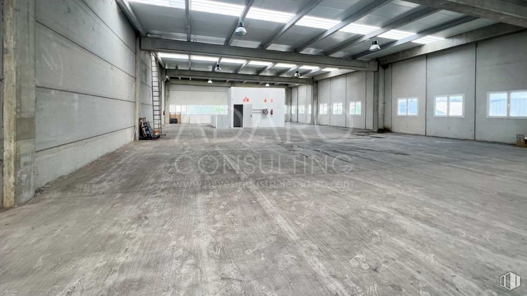 Industrial for sale at Avenida Técnica, Azuqueca de Henares, Guadalajara, 19200 with hall, floor, flooring, building, wood, parking, city, ceiling, concrete and composite material around